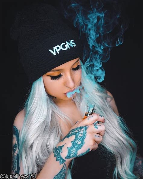 smoking girl pic|70,000+ Free Smoking Girl & Girl Photos .